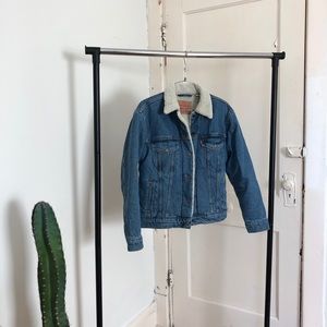 NWOT Levi’s Ex-Boyfriend Trucker Sherpa Jacket